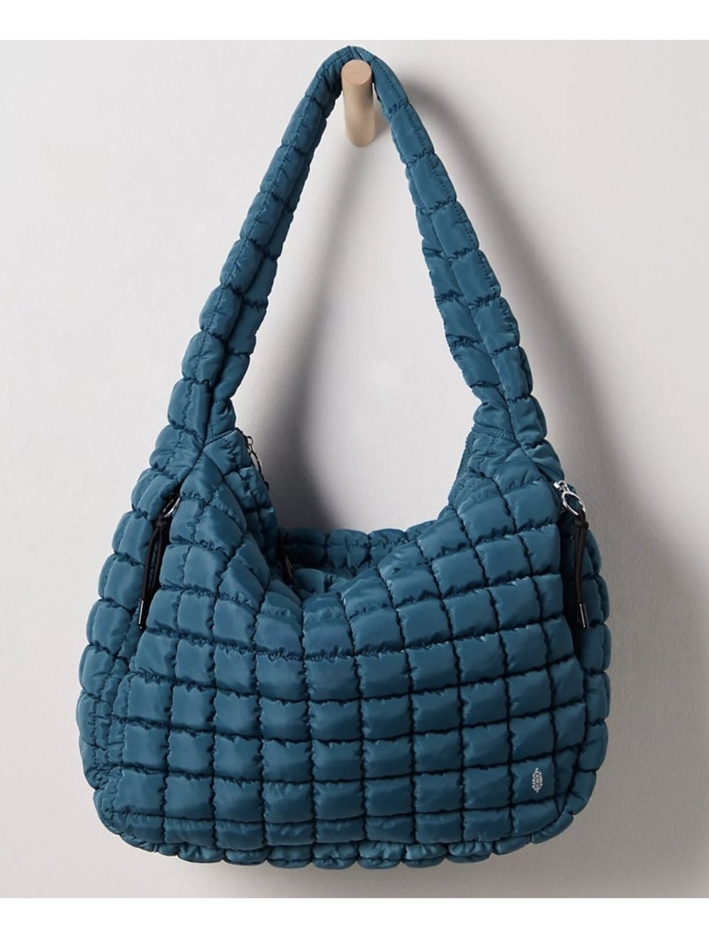 NWT Free People x FP Movement Quilted Carryall Bag in Teal - Picture 2 of 10